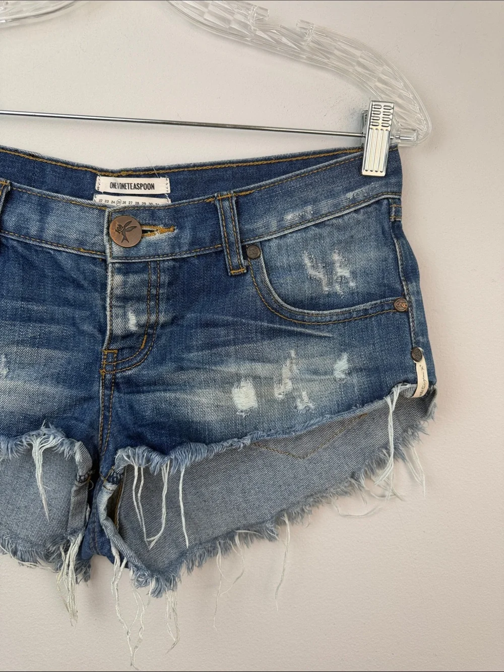 One Teaspoon NO 2’s Low Rise Jean Shorts 8” Rise Raw Curved Hem Sz 25 Distressed